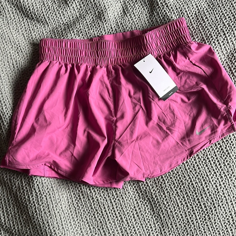 Nike Dri-Fit Training Shorts Hot Pink with pocket M